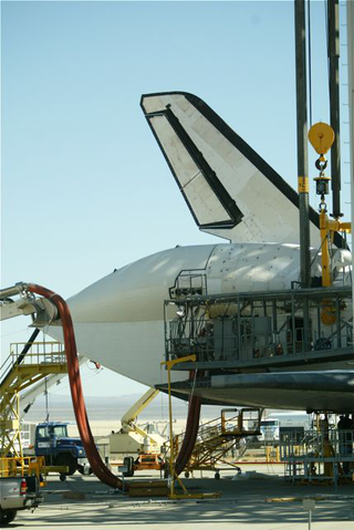 Illustration for article titled How To Attach The Space Shuttle To A Boeing 747